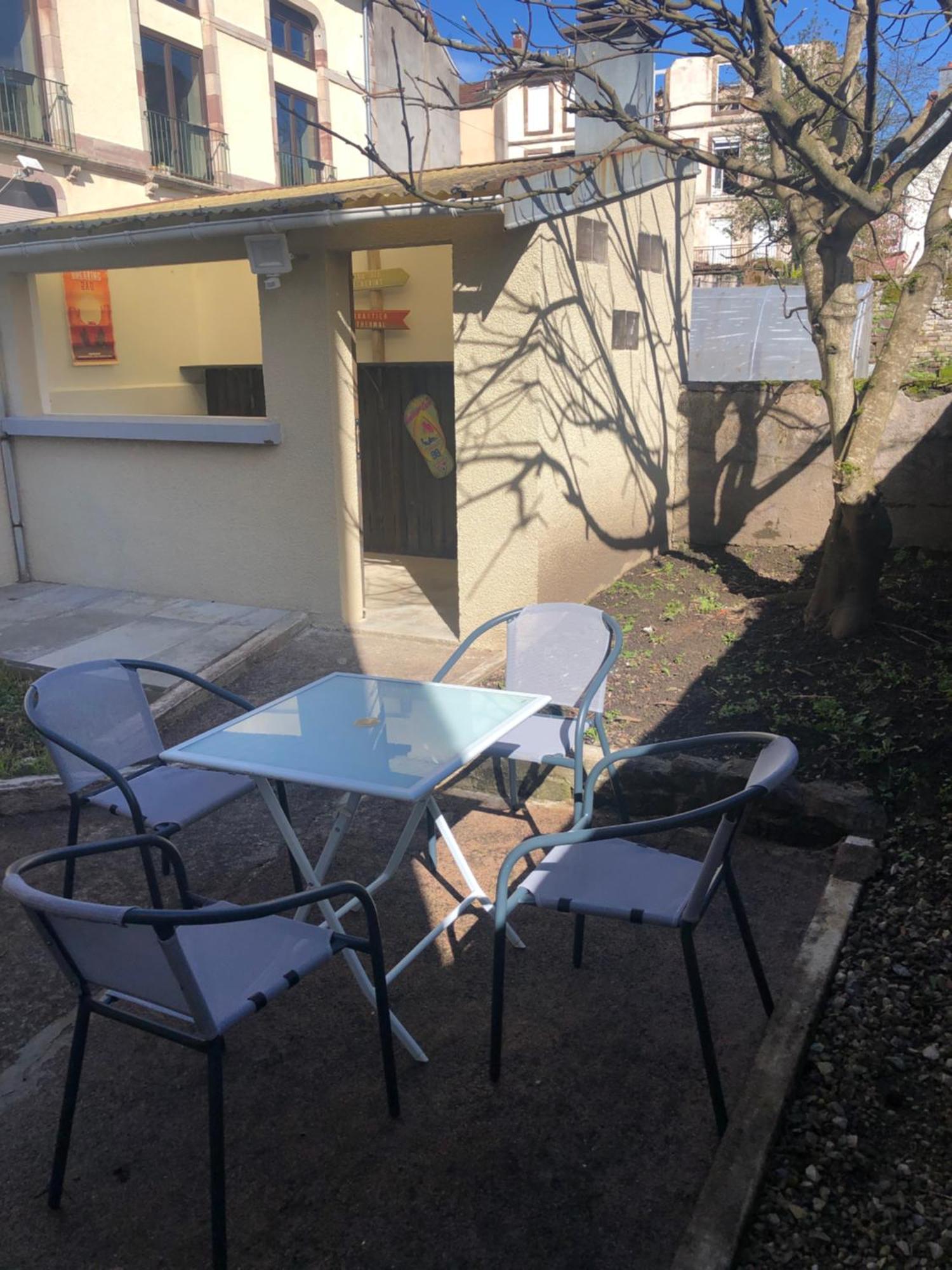 リュクスイユ＝レ＝バンMeubles Deco Fab - Planchaアパートメント エクステリア 写真